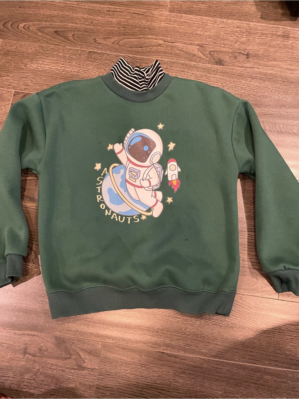 Kids Green Astronaut Graphic Sweatshirt